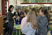 	wizyta klasy piątej z Miejskiego Zespołu Szkół nr 4 w Gorlicach w Wypożyczalni dla Dzieci i Młodzieży	