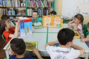 przedszkolaki oglądają publikacje 