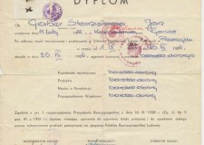 Powiększ zdjęcie Dyplom położnej Stanisławy Wójtowicz (Gaber) uzyskany w 1956 roku w Szkole Położnych w Przemyślu
