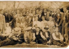 Powiększ zdjęcie Poświęcenie Domu Ludowego w Kwiatonowicach; ok. 1920 rok