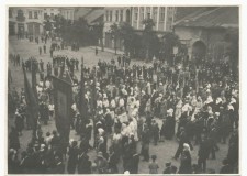 Powiększ zdjęcie Procesja Bożego Ciała w Gorlicach; 4 czerwca 1931 roku; fot. Bohdan Jaciow 