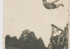 Powiększ zdjęcie Zbigniew Laskoś w Sierakowie na zawodach sportowych; 1937 rok