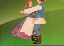 Powiększ zdjęcie Okładka publikacji „Tańce i pieśni Pogórzan. Podręcznik dla instruktorów zespołów regionalnych”