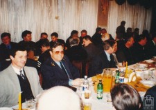 Powiększ zdjęcie Barbórka górników naftowych, w okularach Stanisław Piątkowski