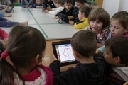 zabawa aplikacją Drawing Desk 