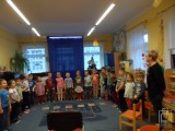 0846 — przedszkolaki śpiewają kolędę