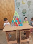 163348 – Wspólne konstrukcje – wieża zbudowana przez chłopców