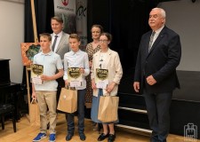 Przejdź do - Laureaci%20z%20przedstawicielami%20Starostwa%20Powiatowego%20w%20Gorlicach