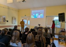 Powiększ zdjęcie Magdalena%20Karwat–Marek%20oraz%20Mateusz%20Marek%20podczas%20warsztatów