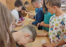 Powiększ zdjęcie Pisanie na skrzydłach ulubionych bajek