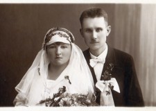 Powiększ zdjęcie Józefa Przybycień i Piotr Konieczny (ślubne zdjęcie rodziców Wandy Zachariasz)