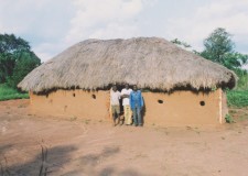 Powiększ zdjęcie  Ugandyjska wioska
