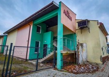 Powiększ zdjęcie Budynki firmy Angus